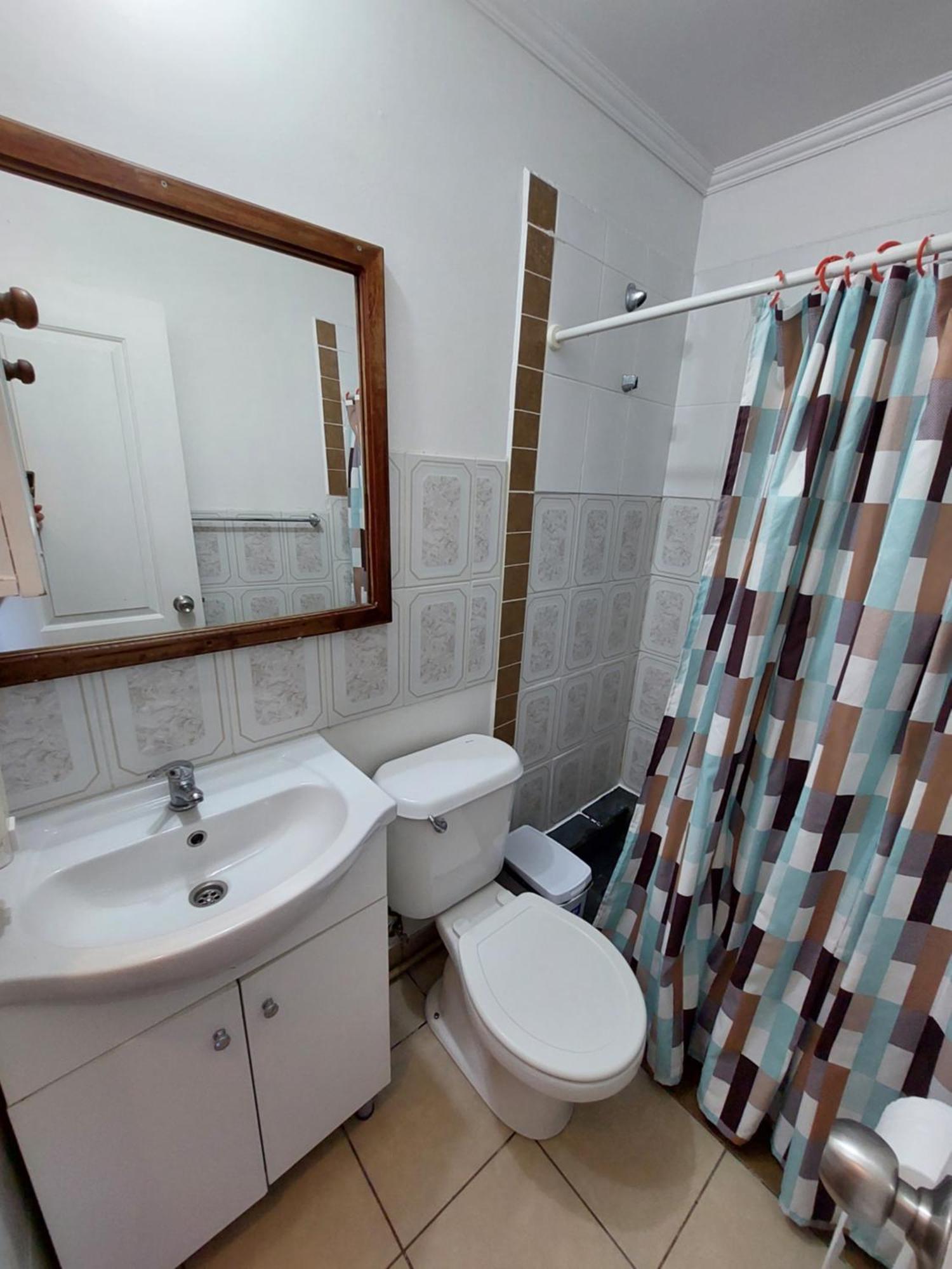 Hostal House Flover Пуэрто-Варас Экстерьер фото